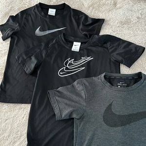 NIKE youth size small boys